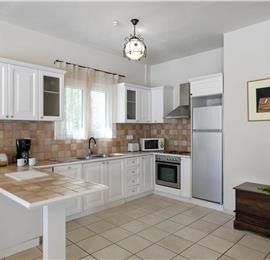 3 bedroom villa with heated pool in Kassiopi, Corfu, sleeps 6